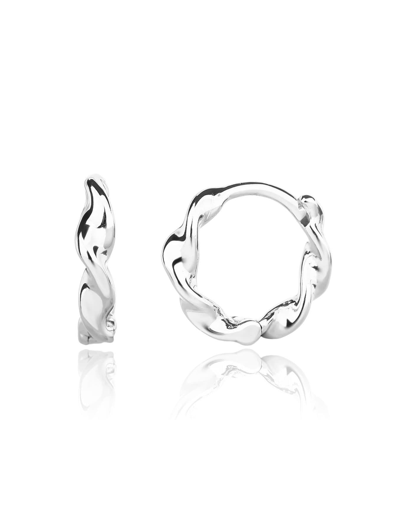 Hullám mintás karika fülbevaló, AG 925 ródiumozott ezüst (1,3 × 0,3 cm) 1