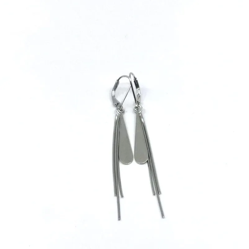 Silberne Ohrringe im Baumel-Design 1